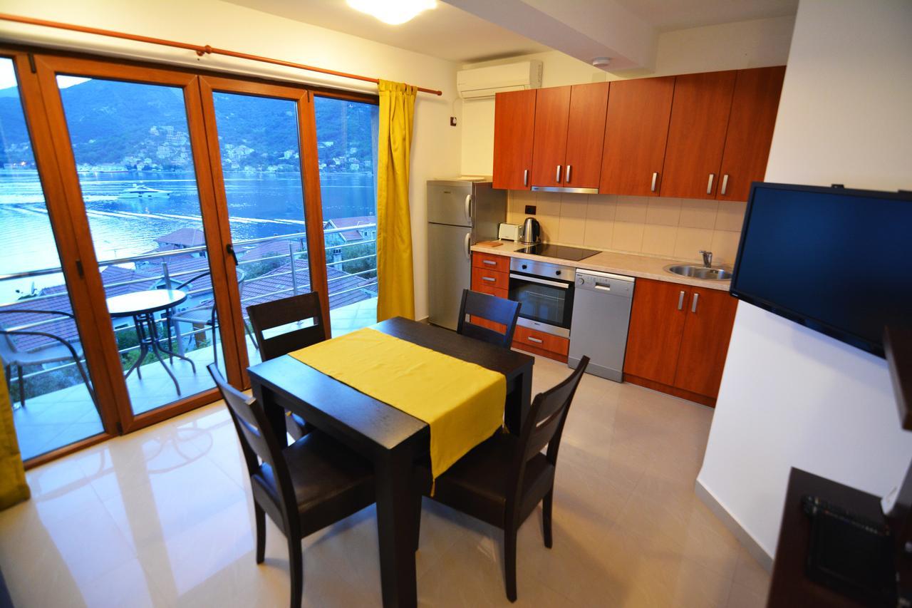 Tale House Montenegro Tivat Extérieur photo