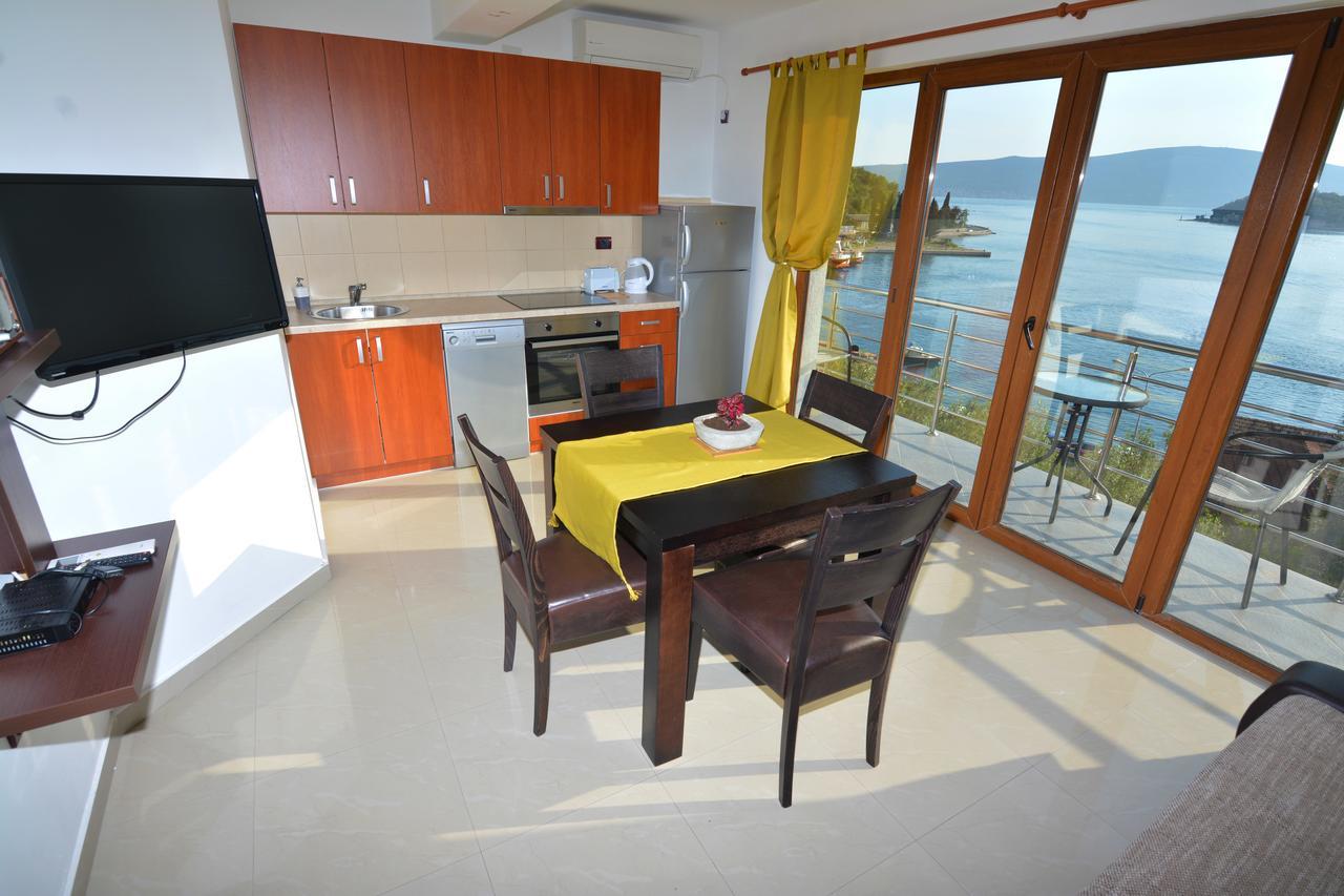 Tale House Montenegro Tivat Extérieur photo